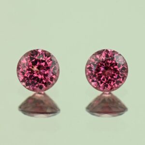 UmbaliteGarnet round pair 5.0mm 1.19cts N ug1258
