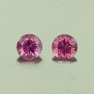 UmbaliteGarnet round pair 5.0mm 1.19cts N ug689