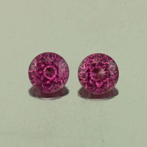 UmbaliteGarnet round pair 5.0mm 1.19cts N ug825