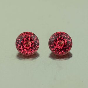 UmbaliteGarnet round pair 5.0mm 1.22cts N ug831