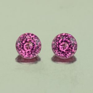 UmbaliteGarnet round pair 5.0mm 1.25cts N ug836