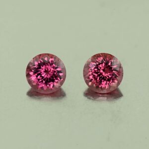 UmbaliteGarnet round pair 5.0mm 1.26cts N ug837