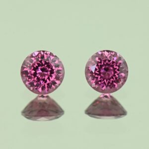 UmbaliteGarnet round pair 5.1mm 1.24cts N ug1274