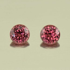 UmbaliteGarnet round pair 5.1mm 1.28cts N ug694