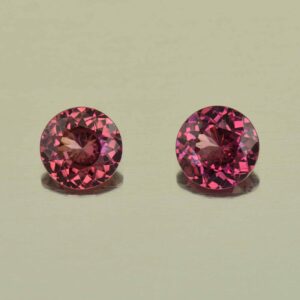 UmbaliteGarnet round pair 5.5mm 1.36cts N ug701