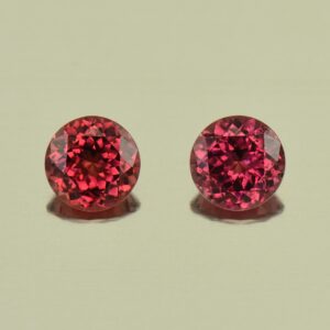 UmbaliteGarnet round pair 5.5mm 1.46cts N ug776