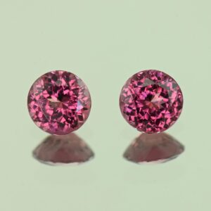 UmbaliteGarnet round pair 5.5mm 1.51cts N ug1276