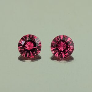 UmbaliteGarnet round pair 5.5mm 1.57cts N ug1119 scaled 1