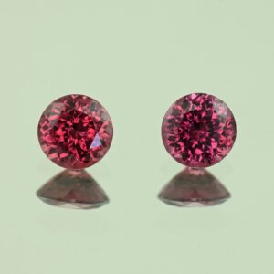 UmbaliteGarnet round pair 5.5mm 1.57cts N ug1281