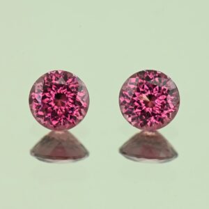 UmbaliteGarnet round pair 5.5mm 1.57cts N ug1282