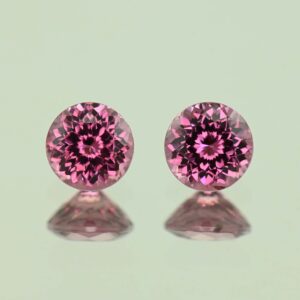 UmbaliteGarnet round pair 5.5mm 1.67cts N ug1292