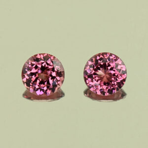 UmbaliteGarnet round pair 6.0mm 1.86cts N ug1469