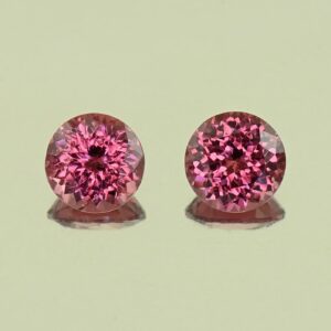 UmbaliteGarnet round pair 6.0mm 2.01cts N ug1471