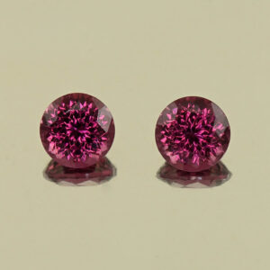 UmbaliteGarnet round pair 6.5mm 2.87cts N ug1488