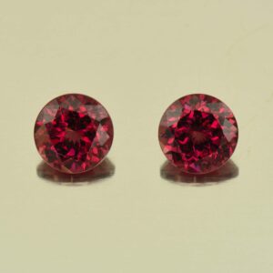 UmbaliteGarnet round pair 7.5mm 4.21cts N ug853