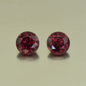 UmbaliteGarnet round pair 7.7mm 4.59cts N ug340 SOLD