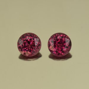 UmbaliteGarnet round pair 7.8mm 4.43ts N ug343 SOLD