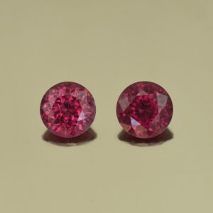 UmbaliteGarnet round pair 7.9mm 4.36ts N ug344 SOLD