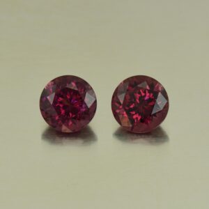 UmbaliteGarnet round pair 8.0mm 4.92cts N ug347