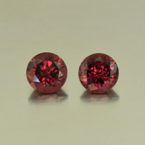 UmbaliteGarnet round pair 8.7 8.5mm 5.84cts N ug736