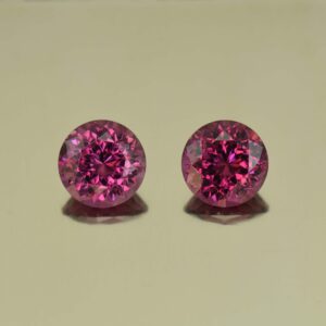 UmbaliteGarnet round pair 9.1mm 7.05cts N ug356 scaled 1 SOLD