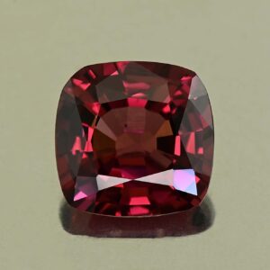 UmbaliteGarnet sq cush 8.9x8.7x4.6mm 3.10cts N ug1476