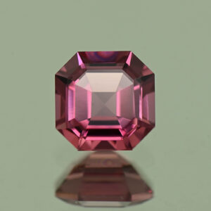 UmbaliteGarnet sq eme cut 6.0mm 1.19cts N ug869