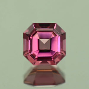 UmbaliteGarnet sq eme cut 6.0mm 1.28cts N ug870