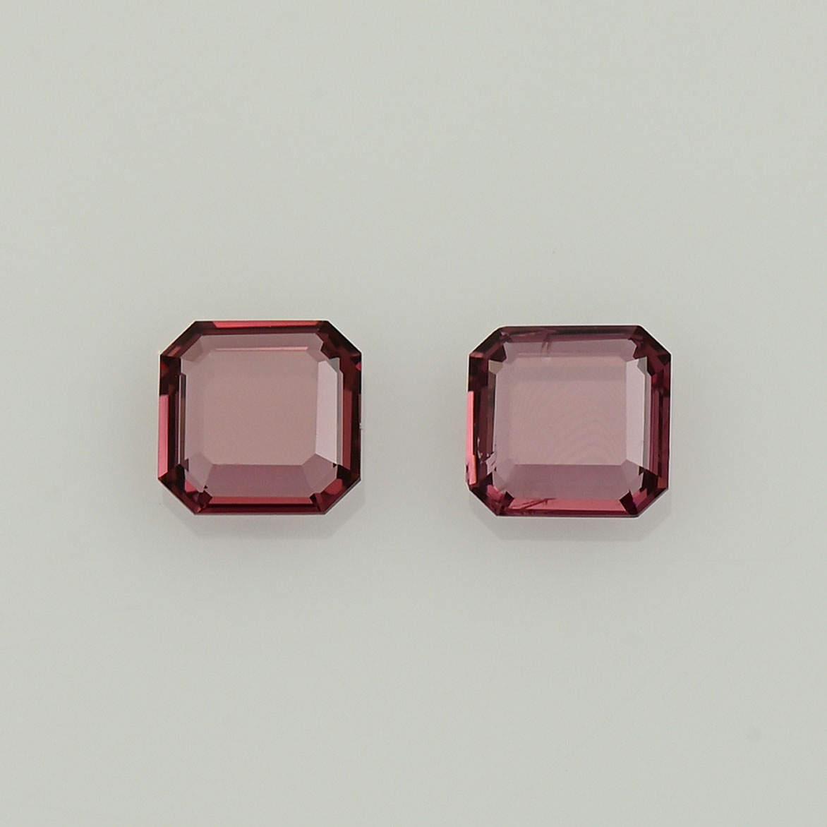 UmbaliteGarnet sq eme portrait cut pair 5.0mm 1.13cts N ug1355