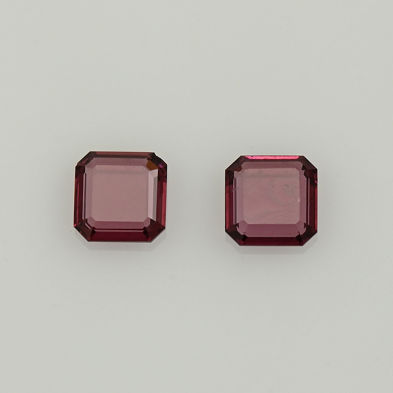 UmbaliteGarnet sq eme portrait cut pair 5.0mm 1.21cts N ug1356