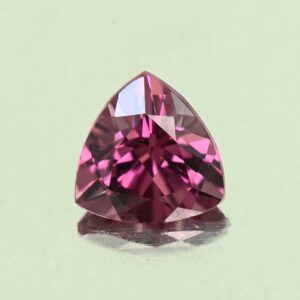 UmbaliteGarnet trill 5.5mm 0.74cts N ug1136