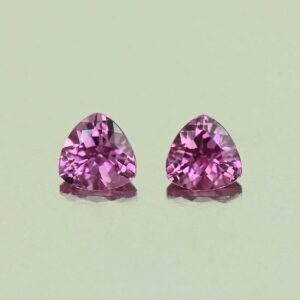 UmbaliteGarnet trill pair 4.0mm 0.58cts N ug1143