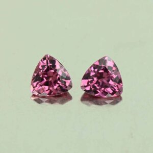 UmbaliteGarnet trill pair 4.0mm 0.61cts N ug1144