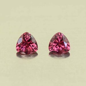 UmbaliteGarnet trill pair 5.0mm 1.11cts N ug1432