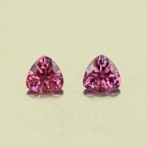 UmbaliteGarnet trill pair 5.1mm 1.01cts N ug1435