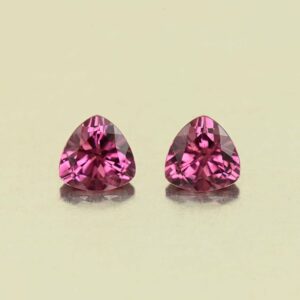 UmbaliteGarnet trill pair 5.1mm 1.15cts N ug1438