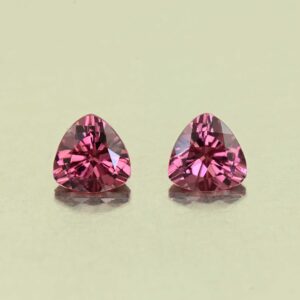 UmbaliteGarnet trill pair 5.1mm 1.16cts N ug1441