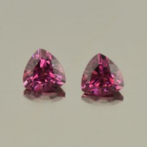 UmbaliteGarnet trill pair 5.4mm 1.48cts N ug632
