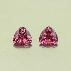 UmbaliteGarnet trill pair 5.6mm 1.36cts N ug1442 scaled 1