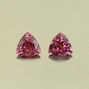 UmbaliteGarnet trill pair 6.1mm 1.73cts N ug1452