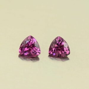 UmbaliteGarnet trill pair 6.1mm 1.84cts N ug1454 scaled 1