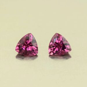 UmbaliteGarnet trill pair 6.2mm 1.93cts N ug1458 scaled 1