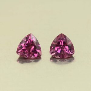 UmbaliteGarnet trill pair 6.6mm 2.41cts N ug1459