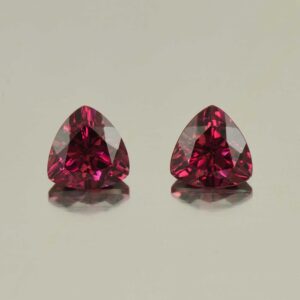 UmbaliteGarnet trill pair 7.5mm 3.69cts N ug641
