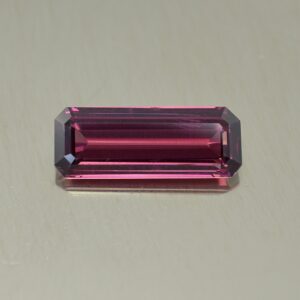 Umbalite eme cut 17.0x6.5mm 5.57cts ug258 SOLD