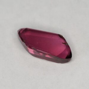 Umbalite freeform 12.0x6.3mm 3.52cts b ug620