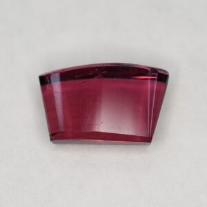 Umbalite freeform 12.9x7.9mm 5.34cts a ug624