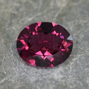 Umbalite oval 10.9x8.7mm 3.56cts ug391