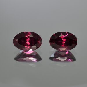 Umbalite oval pair 12.0 11.7x8.0mm 8.20cts ug242
