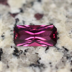 Umbalite radiant 15.6x7.6mm 5.58cts N ug131 crop